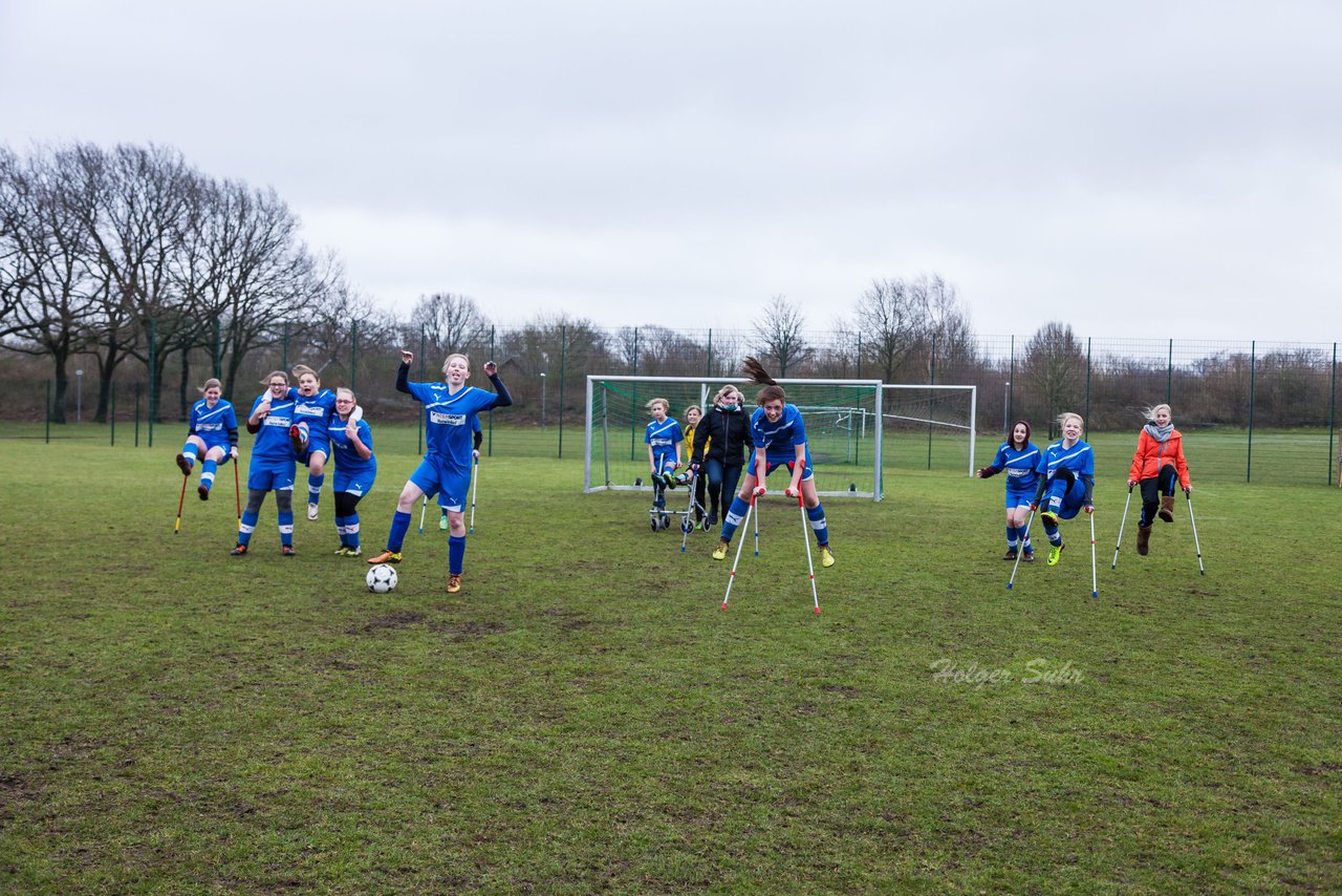 Bild 305 - C-Juniorinnen FSG-BraWie 08 - TuS Tensfeld : Ergebnis: 0:8